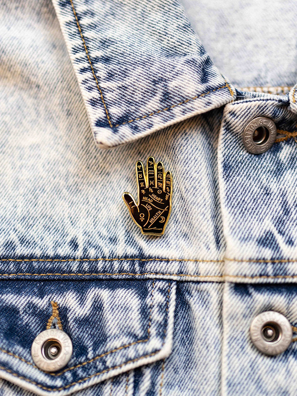 Palm Reading Pin