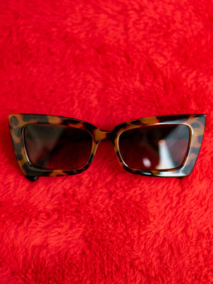 Cleo Mod Cat Eye Sunglasses
