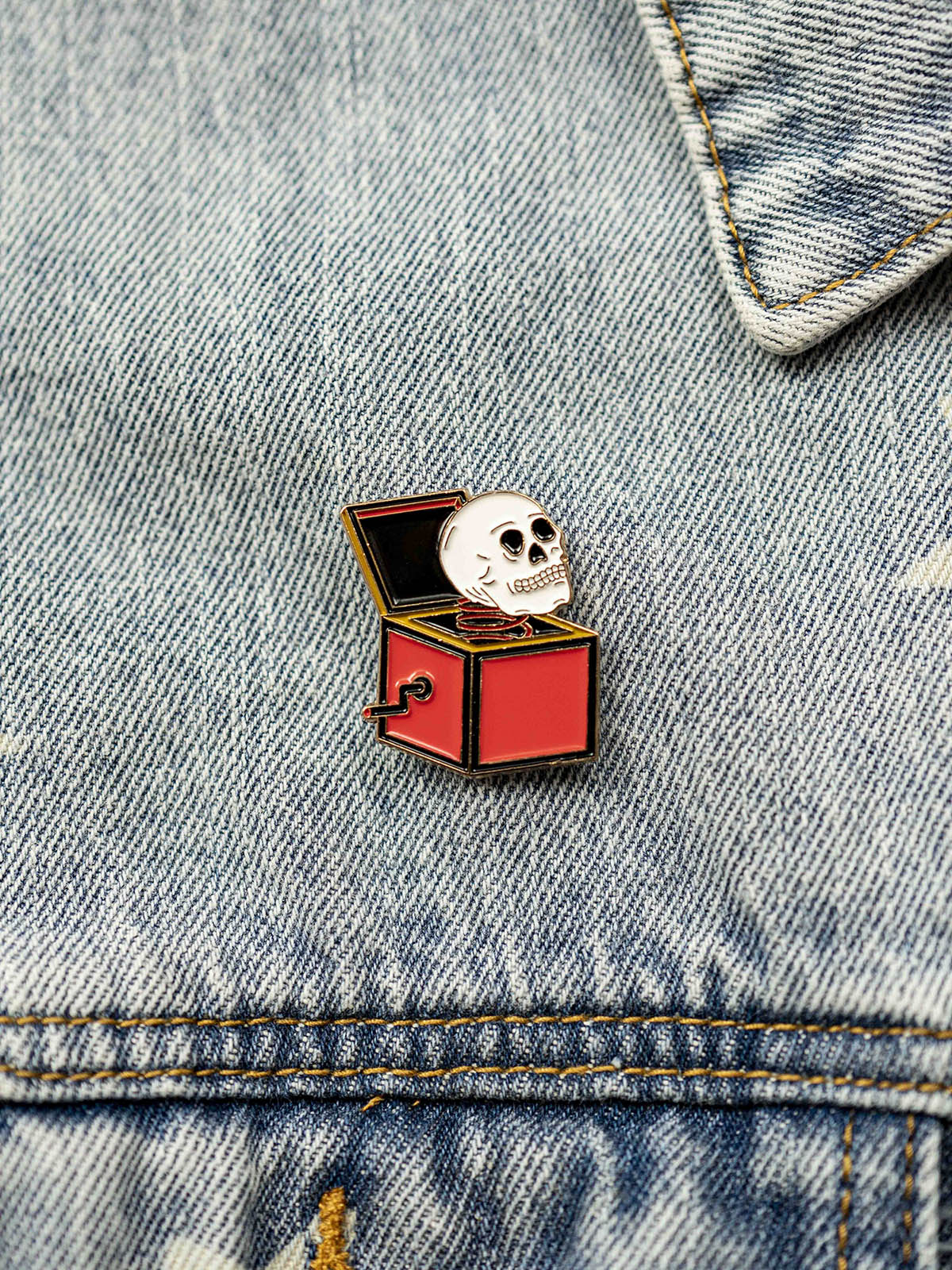 Skullbox Enamel Pin