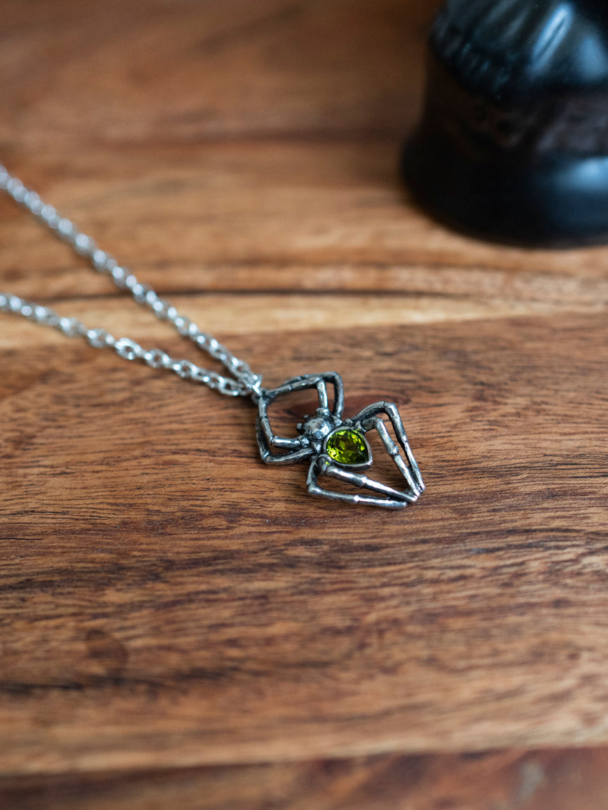 Emerald Spiderling Pendant